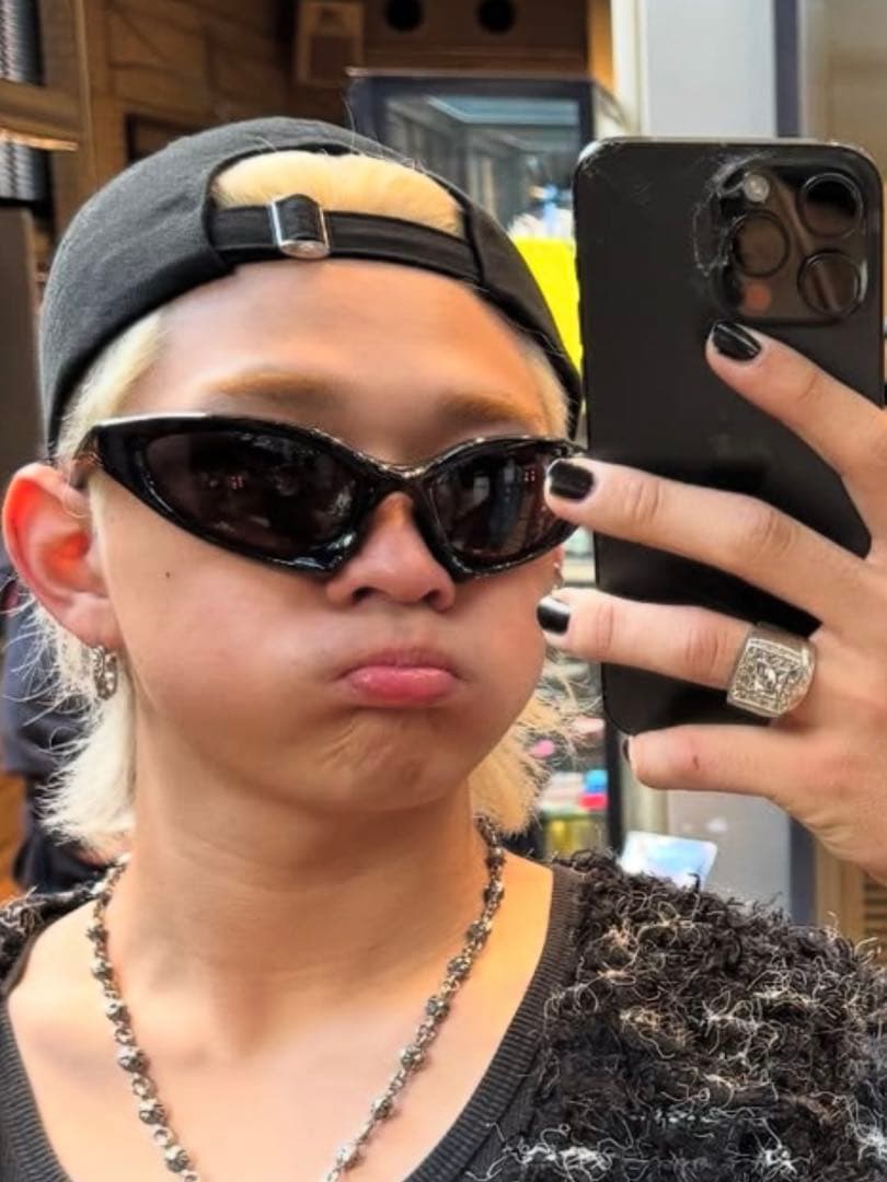 balenciaga runner cat サングラス