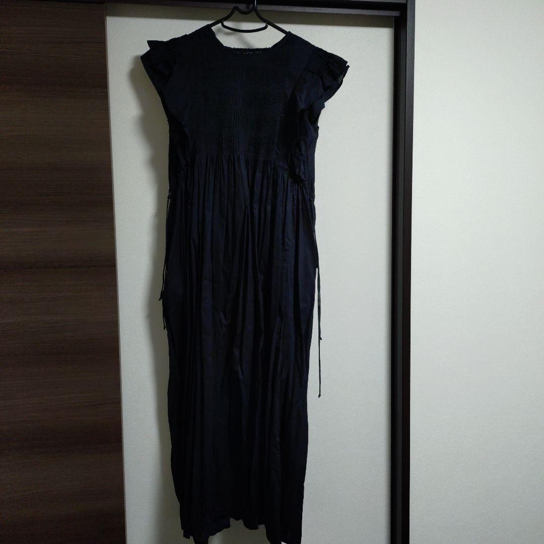 アボカドクラブ【美品】SLOBE IENA ピンタックフリルワンピース　黒