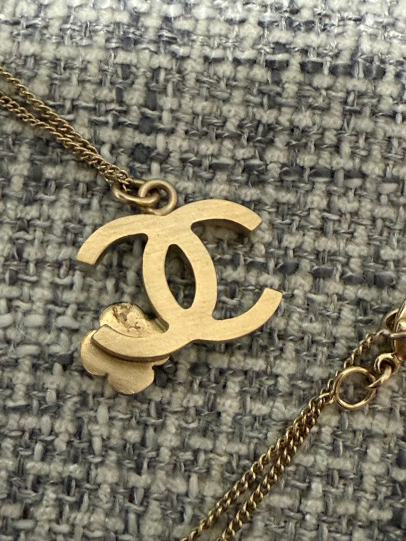 CHANEL CCロゴカメリアネックレス