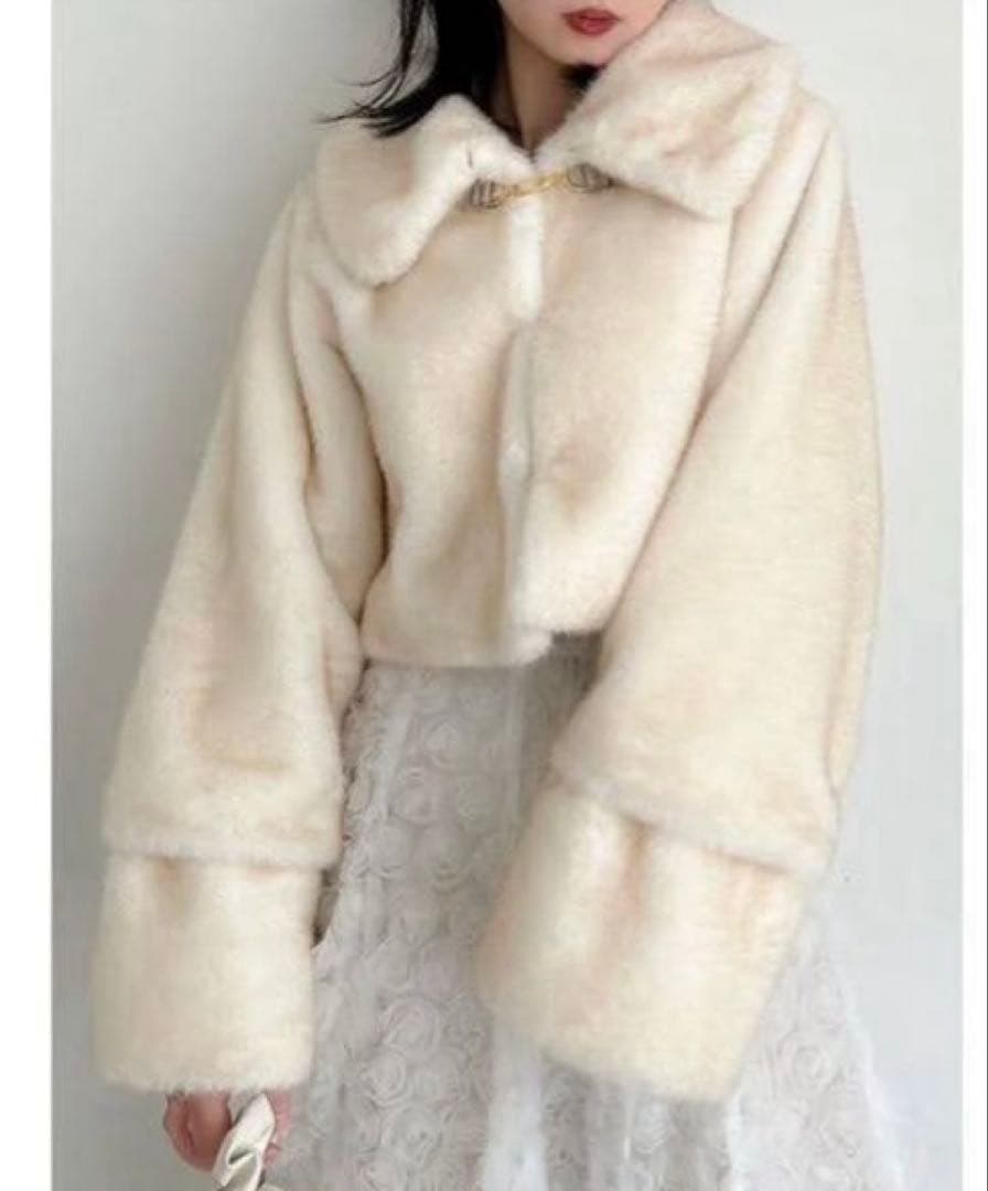 ダズリンアウター ビットショートミンクライクファーコート オフオワイト新品タグ付