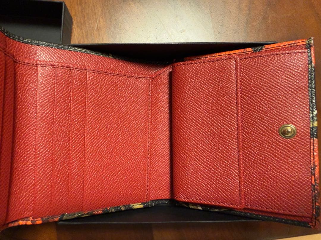 DOLCE & GABBANA 財布　型番 (ART.): BI0088