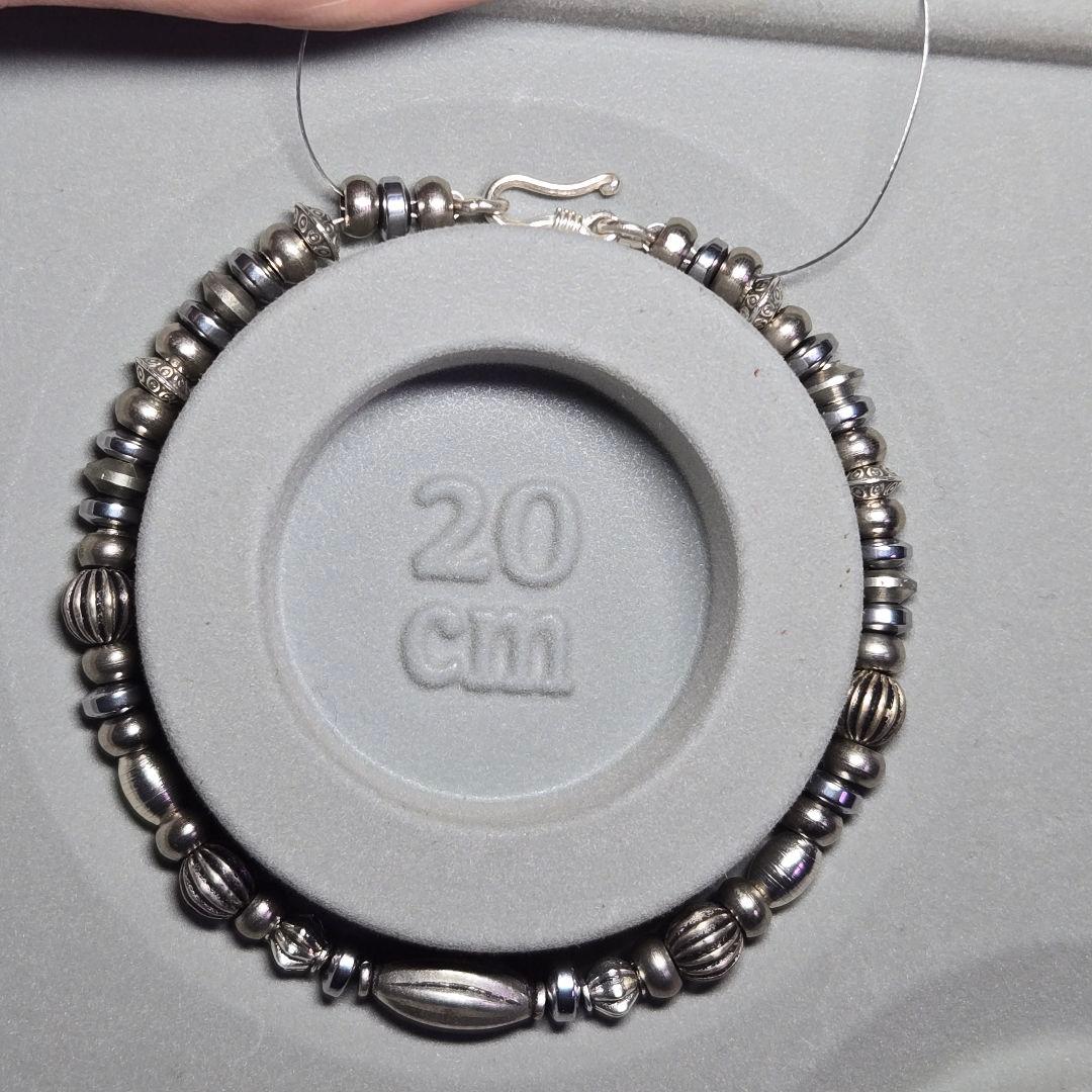 岡田譲二様お取り置き　ホワイトハーツブレスレット　ハンドメイド