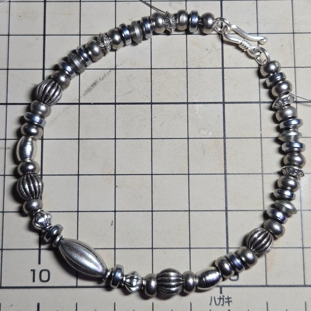 岡田譲二様お取り置き　ホワイトハーツブレスレット　ハンドメイド