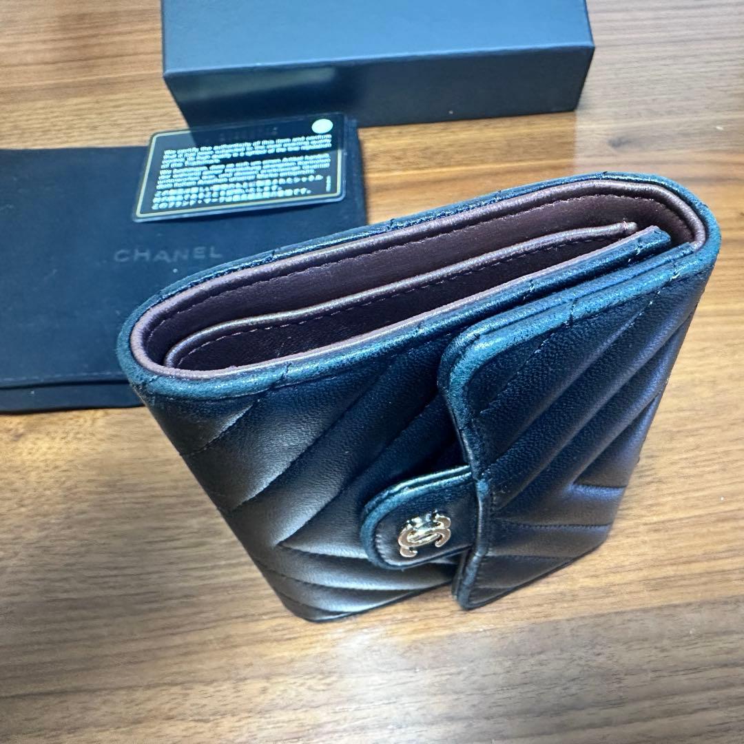 CHANEL ブラック キルティング 三つ折り財布