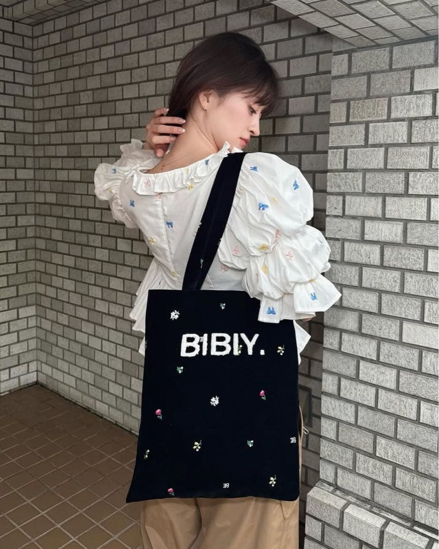 【新品未使用】Bibiy. ロゴ刺繍トートバッグ