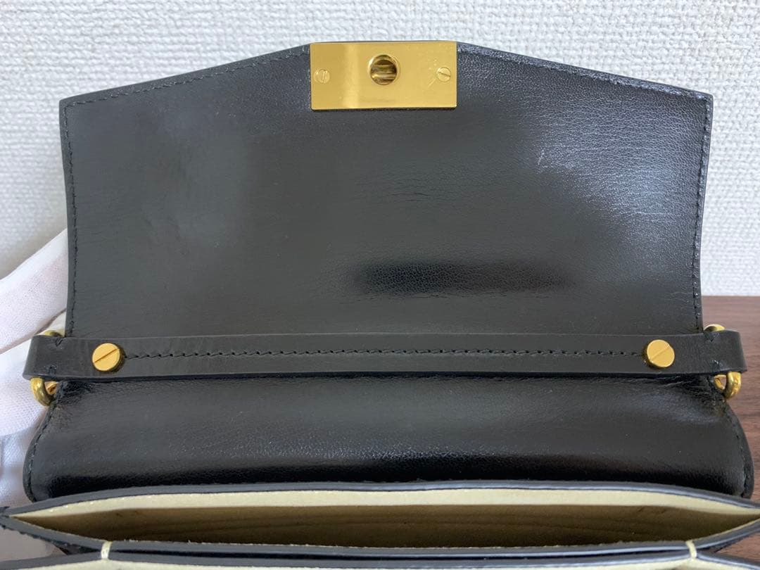 【miiii】GIVENCHY ジバンシィ GV3ショルダーバッグ