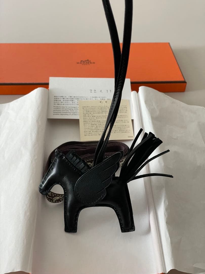 HERMES エルメス ロデオペガサスチャーム PM ソーブラック　ノワール