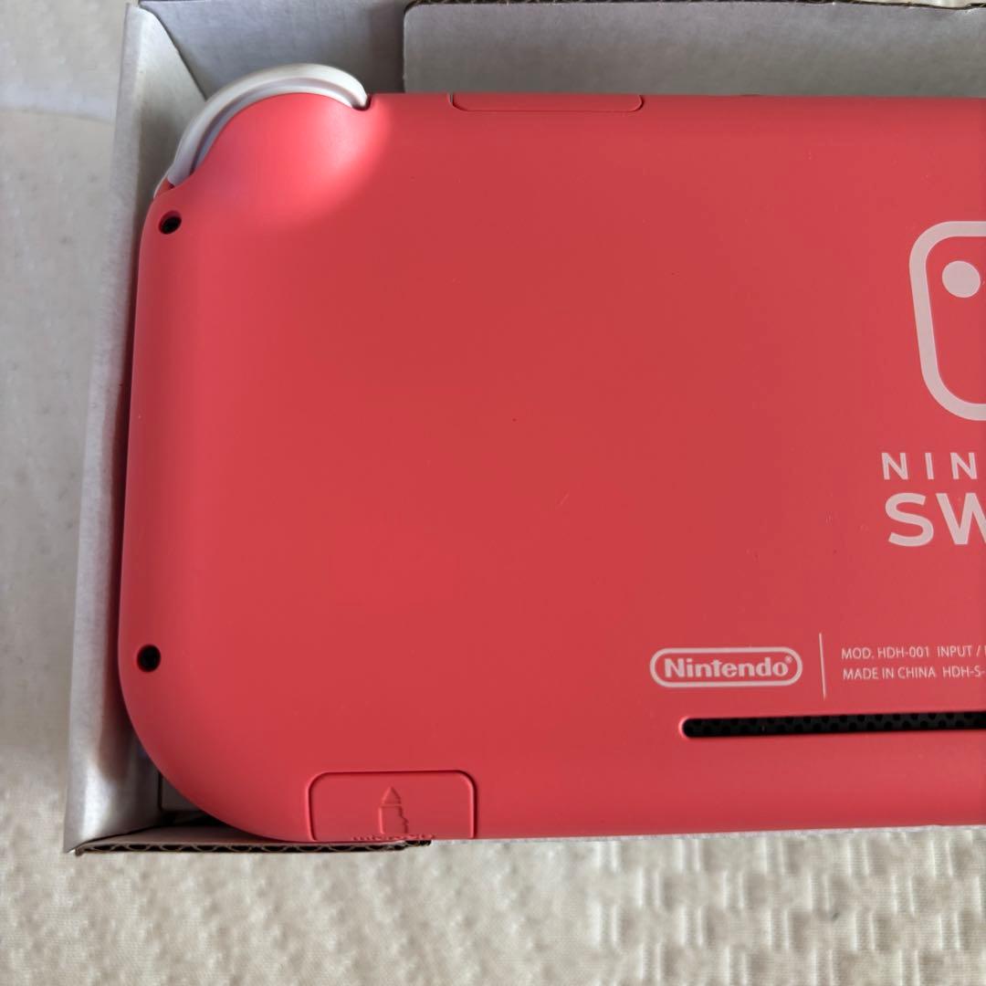 NintendoSwitchLiteピンク本体　ハードカバー・SDカード付属