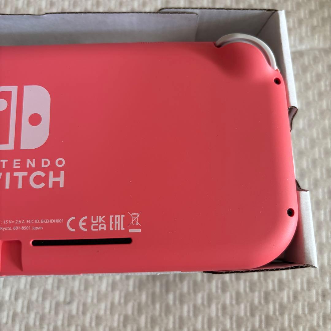 NintendoSwitchLiteピンク本体　ハードカバー・SDカード付属