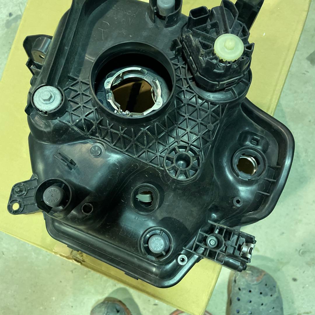 ハスラー　MR31S スズキ純正 右ヘッドライト