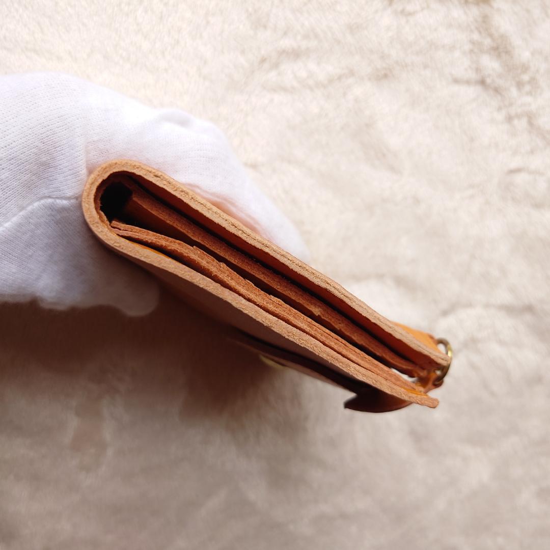 1335 新品未使用 イルビゾンテ IL BISONTE 二つ折り財布 ブラウン