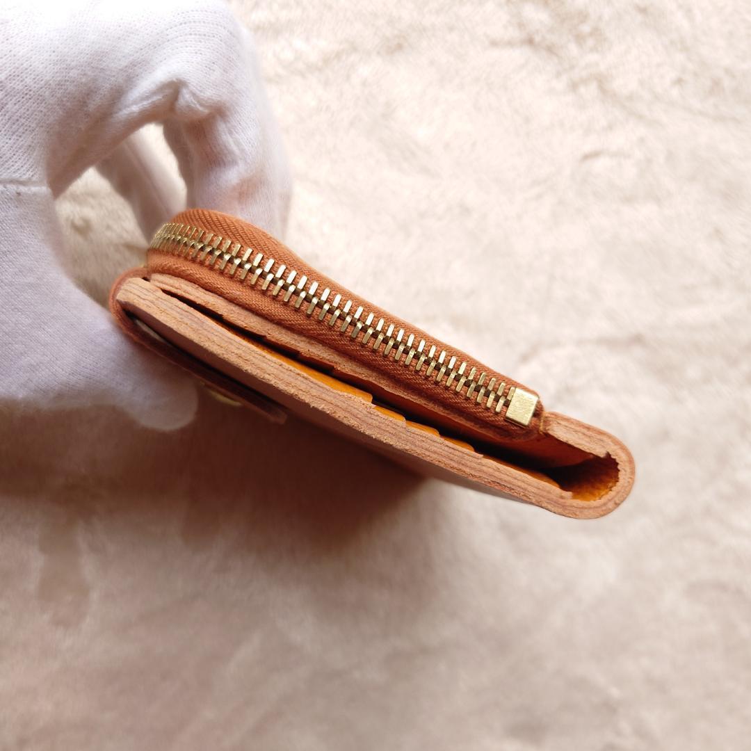 1335 新品未使用 イルビゾンテ IL BISONTE 二つ折り財布 ブラウン