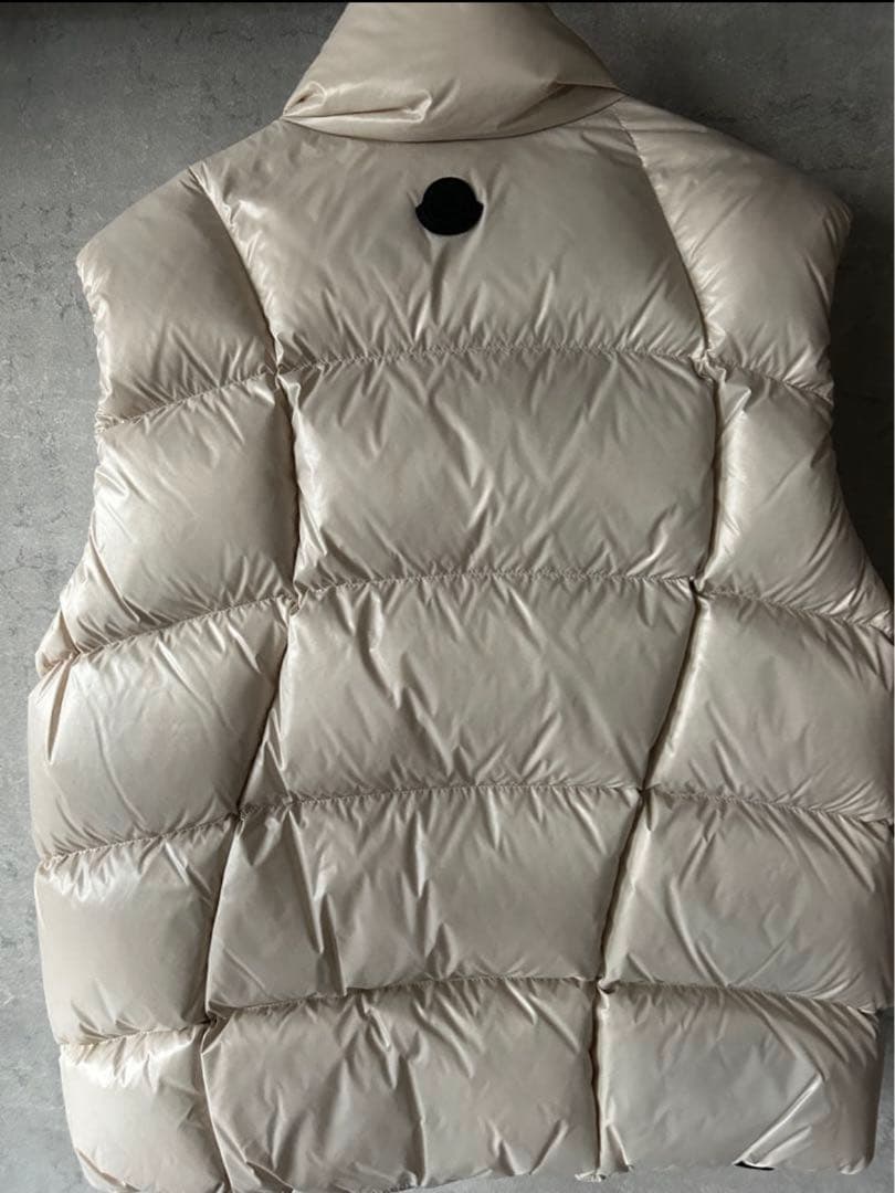 定価171600円Moncler x adidas ダウンベスト