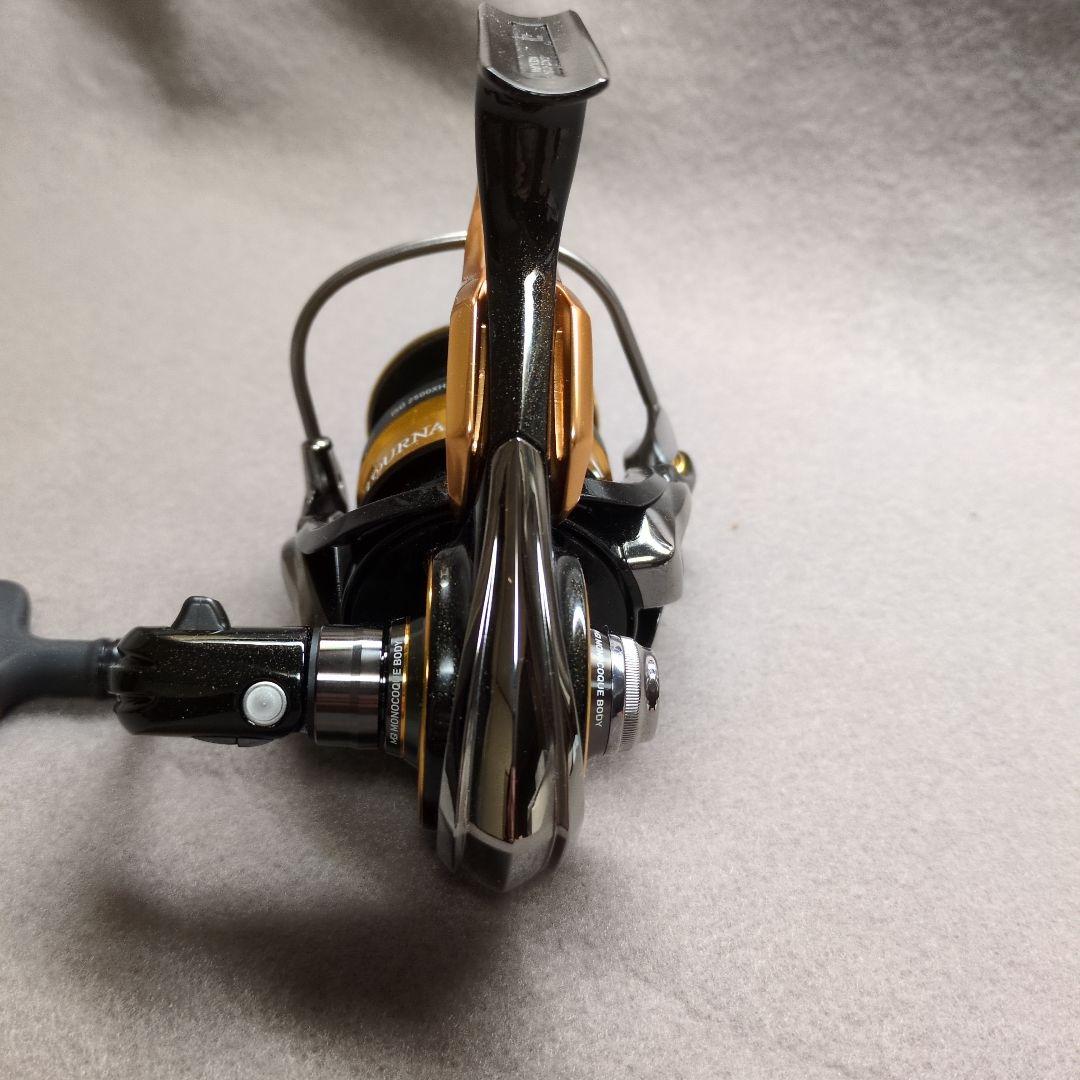 22トーナメント 2500XH−LBD未使用リール