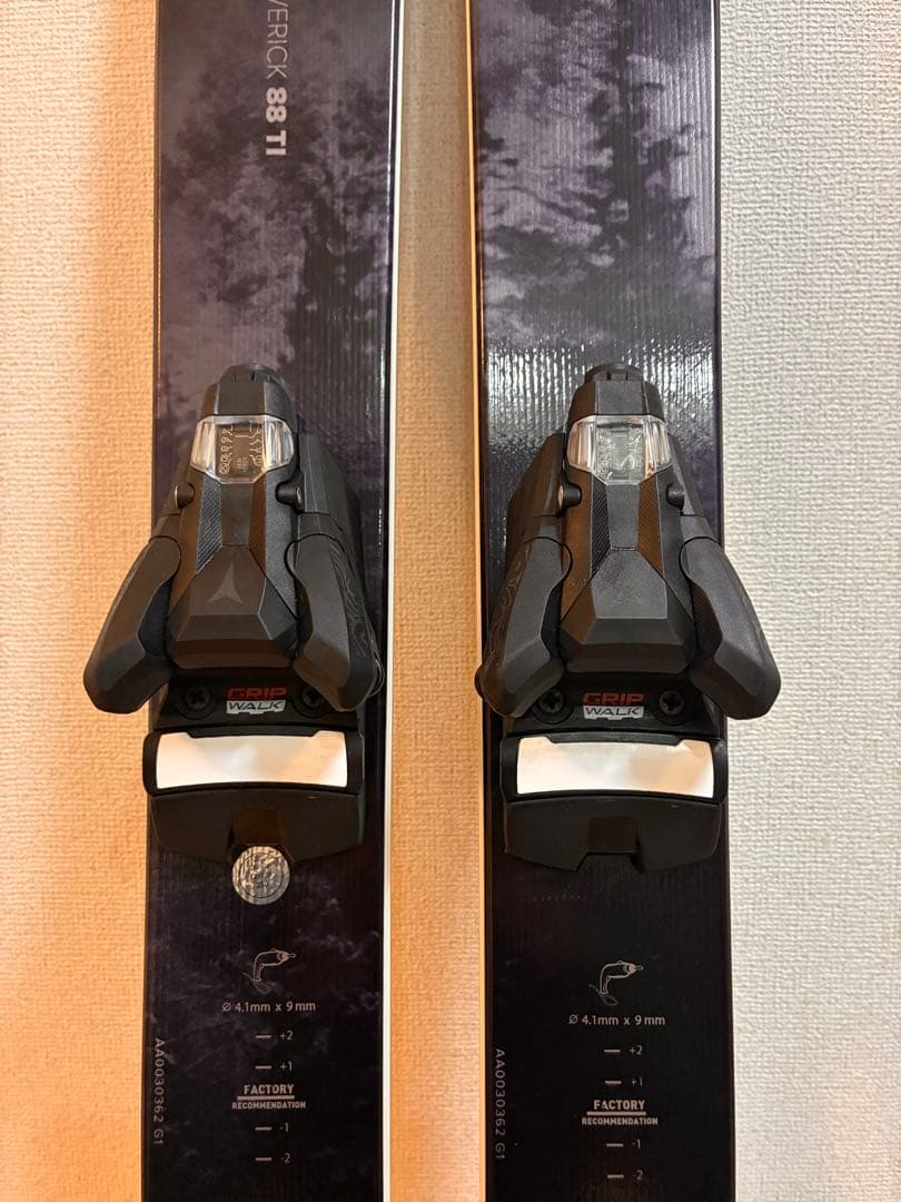 【未使用】ATOMIC MAVERICK 88TI 169cm ビンディング付き