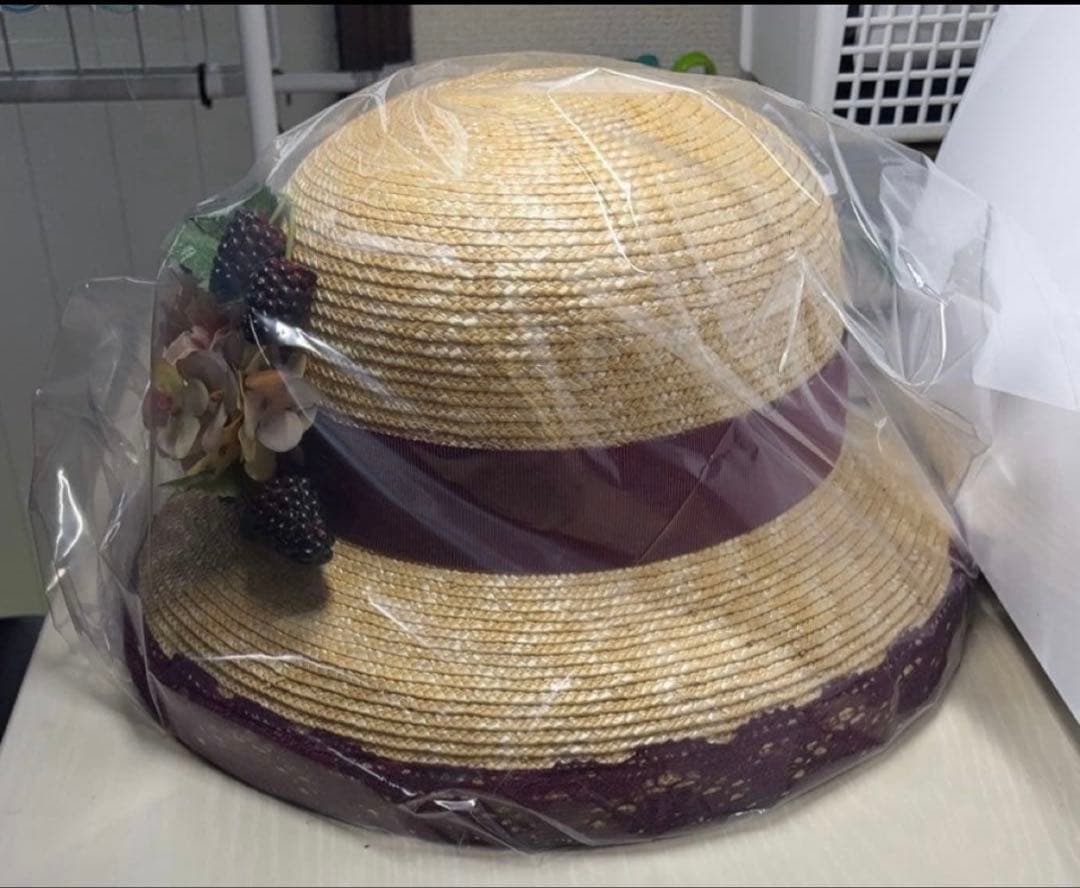 イノセントワールド コサージュ付きカサブランカハット ボルドー