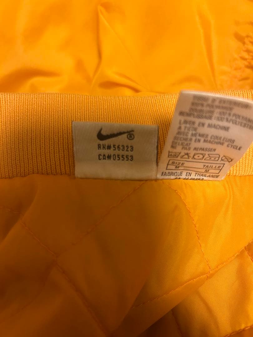 NIKE キルティングボンバージャケット　 誰か買って‼️