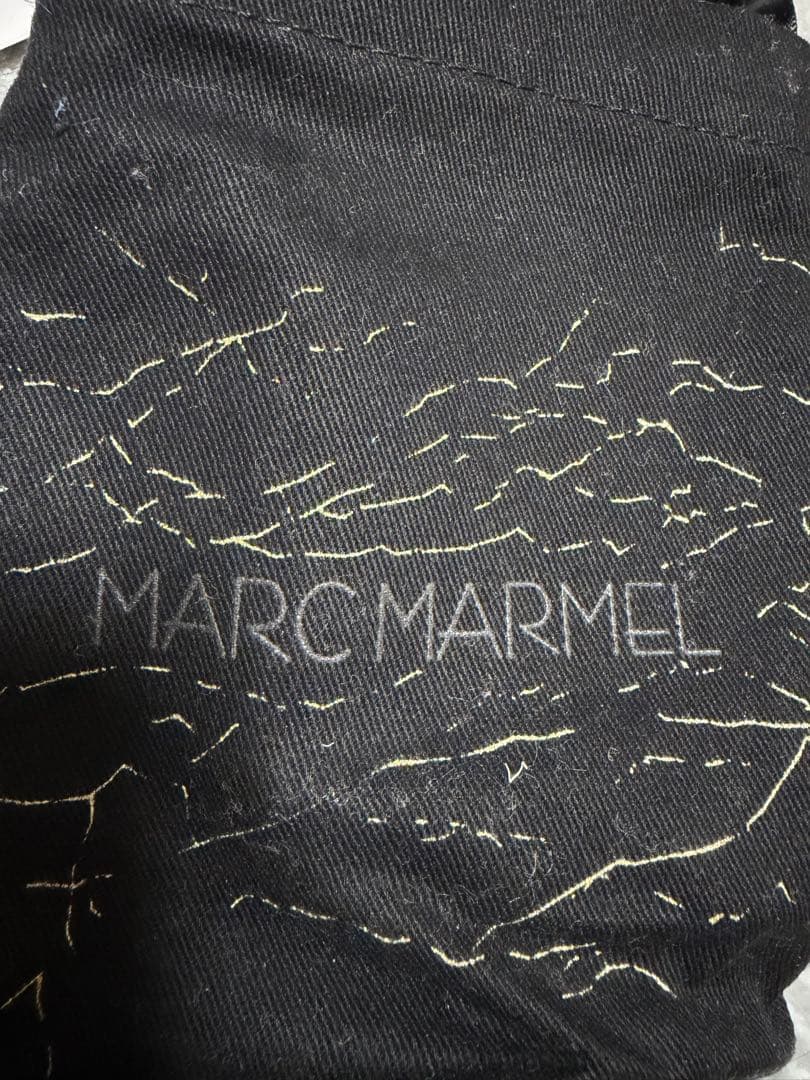 MARC MARMELクラック加工 二つ折り財布 黒
