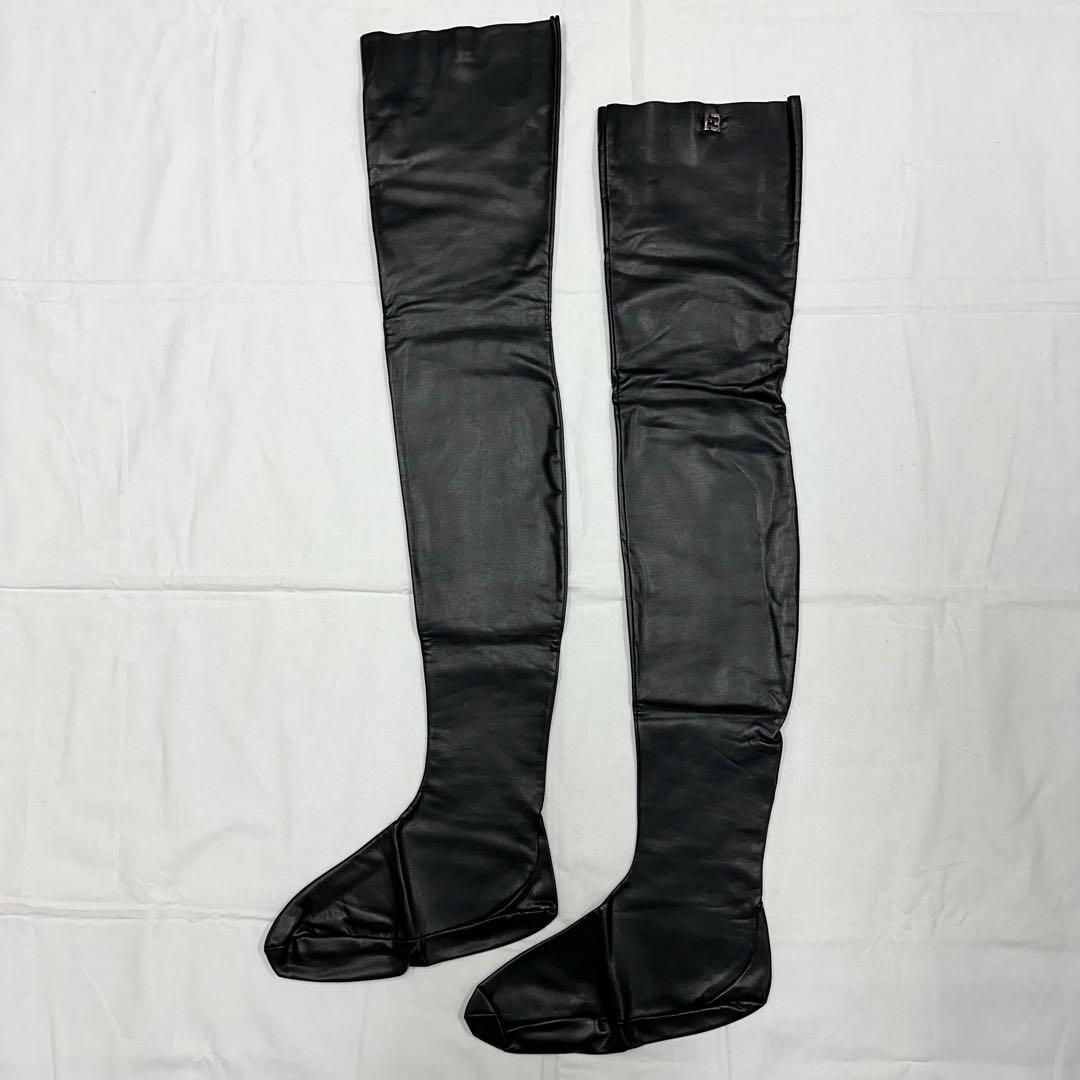 未使用フェンディナッパレザーロングソックスM