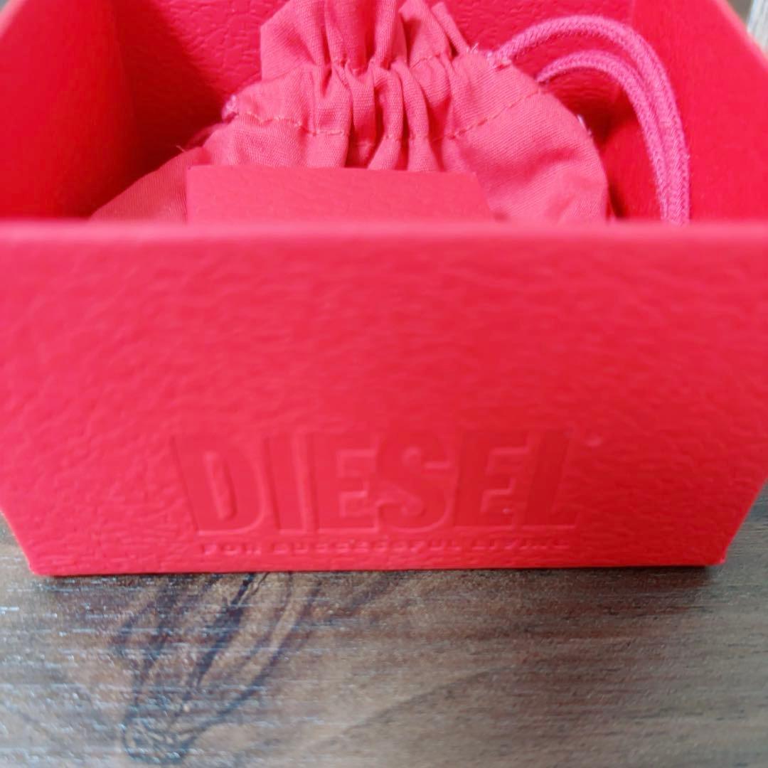 DIESEL シルバー ピアス(片耳用) 赤いポーチ付き