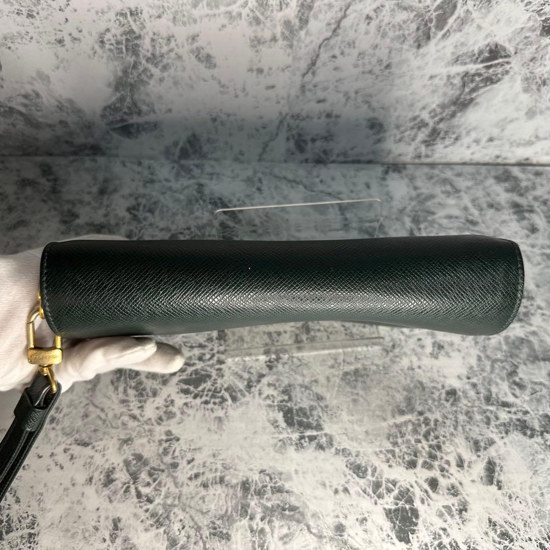 ✨LOUIS VUITTON✨　ルイヴィトン　セカンドバッグ　タイガ　ポーチ