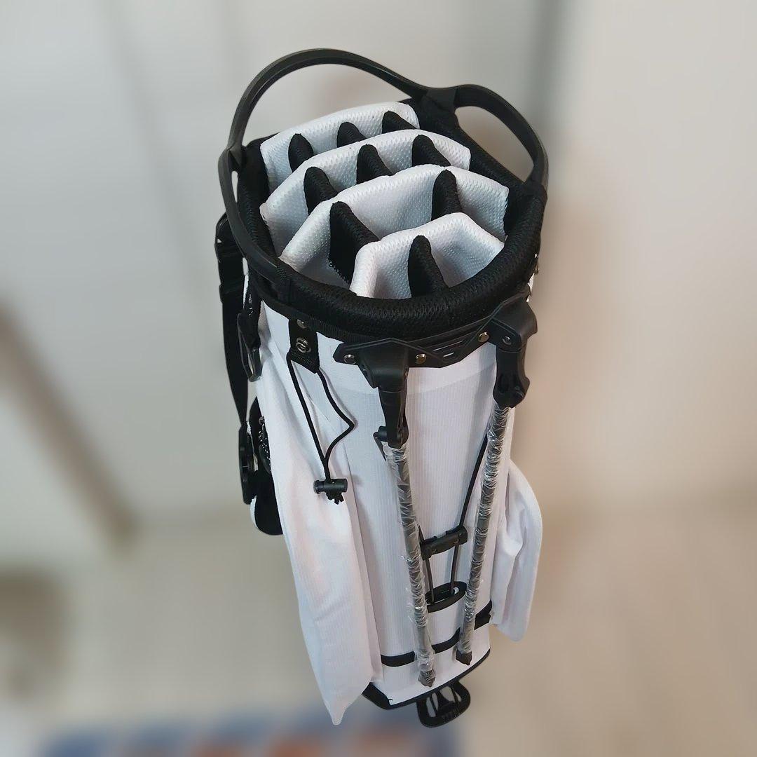 LOVACEスタンドキャディーバッグ新品（12月23日以降発送になります）