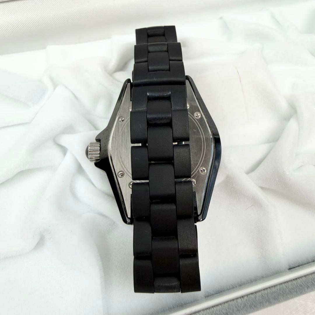 CHANEL J12 33mm H0681 ラバーベルト ZH21400