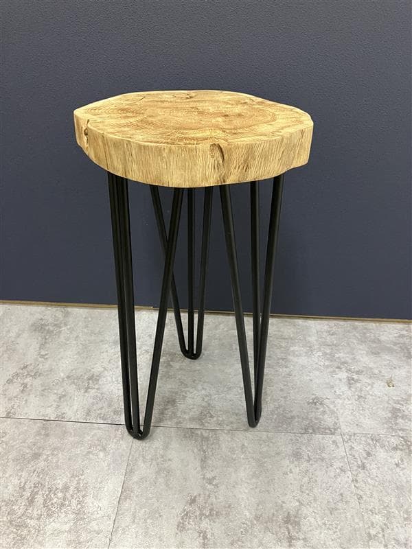 【未来工房】デザインのある一点物　国産コナラ　アイアンスツール　アイアンレッグA