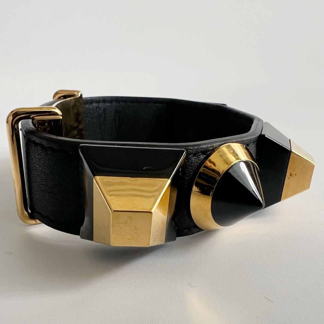 希少 FENDI フェンディ バングル スタッズ ブレスレット ゴールド