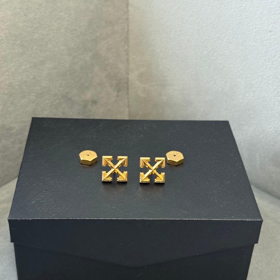オフホワイト アロー ピアス ゴールド ペア