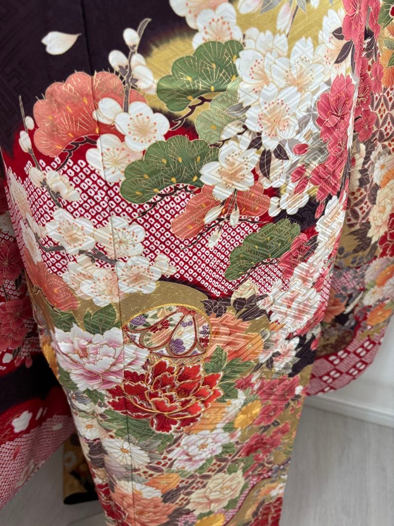 未使用品　タグ付き　正絹振袖フルセット　豪華金彩　駒刺繍　王道古典柄　成人式に！