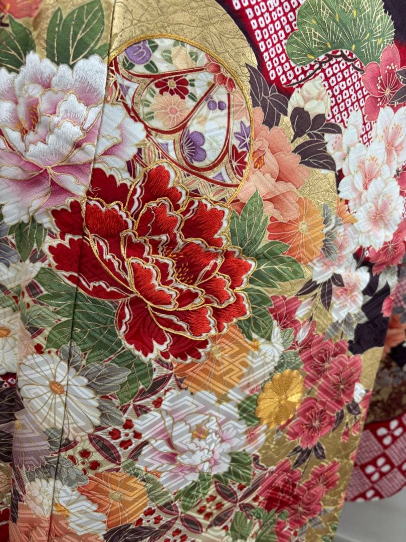 未使用品　タグ付き　正絹振袖フルセット　豪華金彩　駒刺繍　王道古典柄　成人式に！