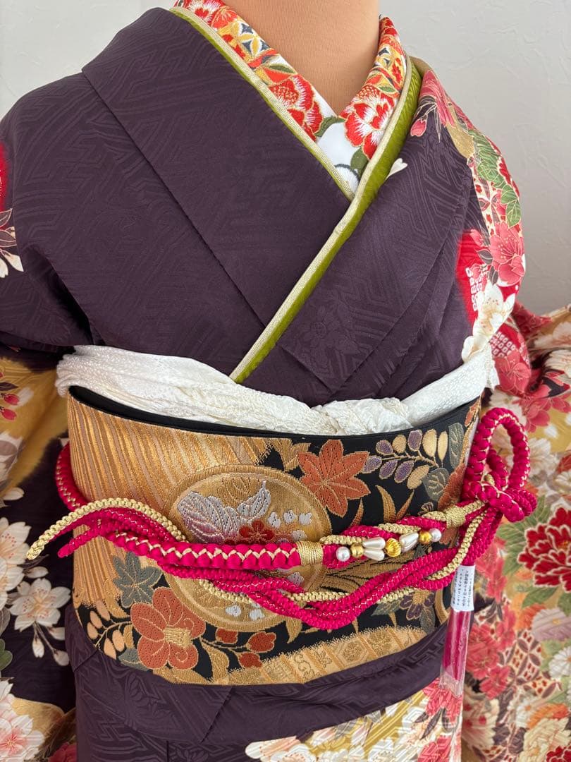 未使用品　タグ付き　正絹振袖フルセット　豪華金彩　駒刺繍　王道古典柄　成人式に！