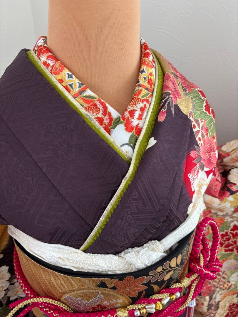 未使用品　タグ付き　正絹振袖フルセット　豪華金彩　駒刺繍　王道古典柄　成人式に！