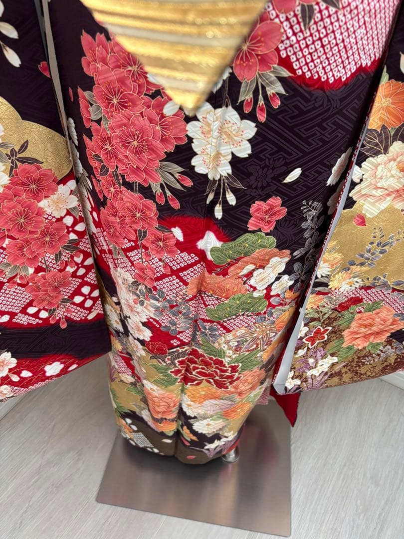 未使用品　タグ付き　正絹振袖フルセット　豪華金彩　駒刺繍　王道古典柄　成人式に！