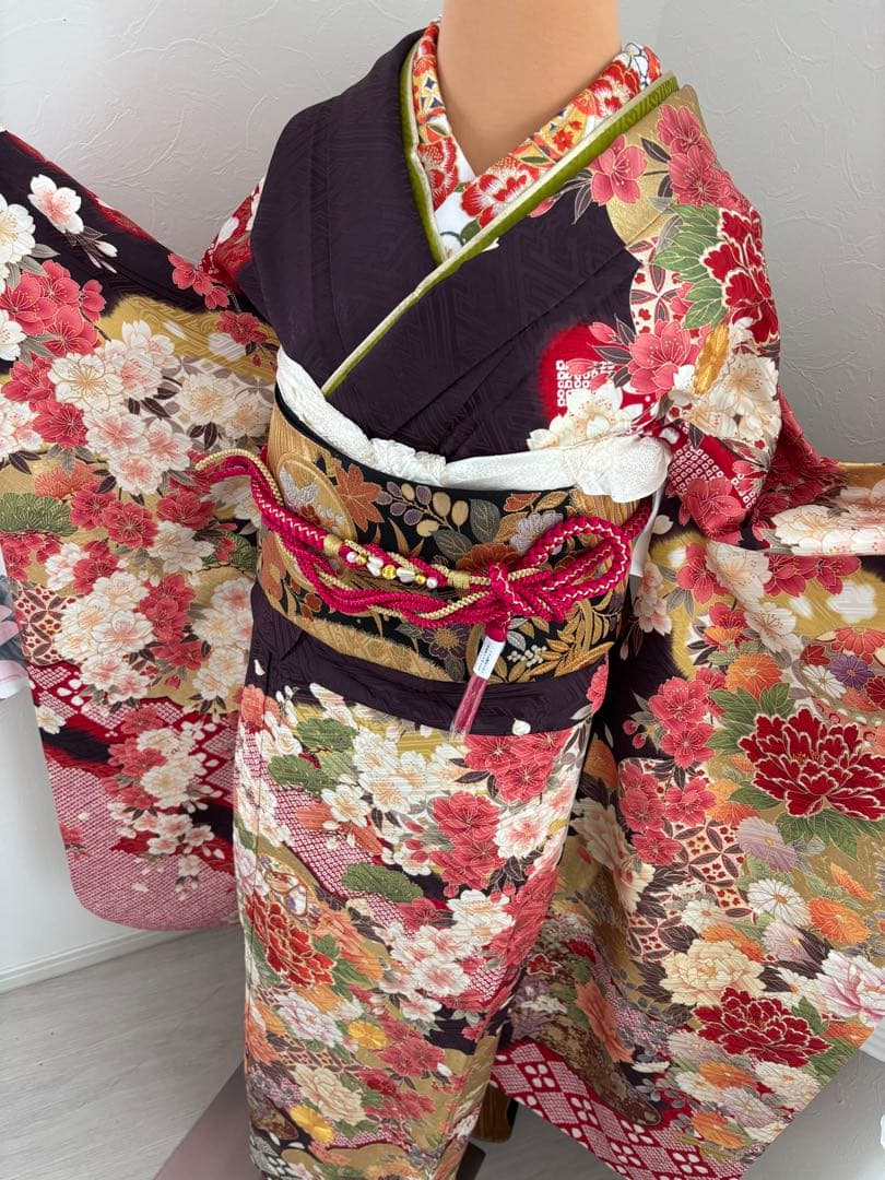 未使用品　タグ付き　正絹振袖フルセット　豪華金彩　駒刺繍　王道古典柄　成人式に！