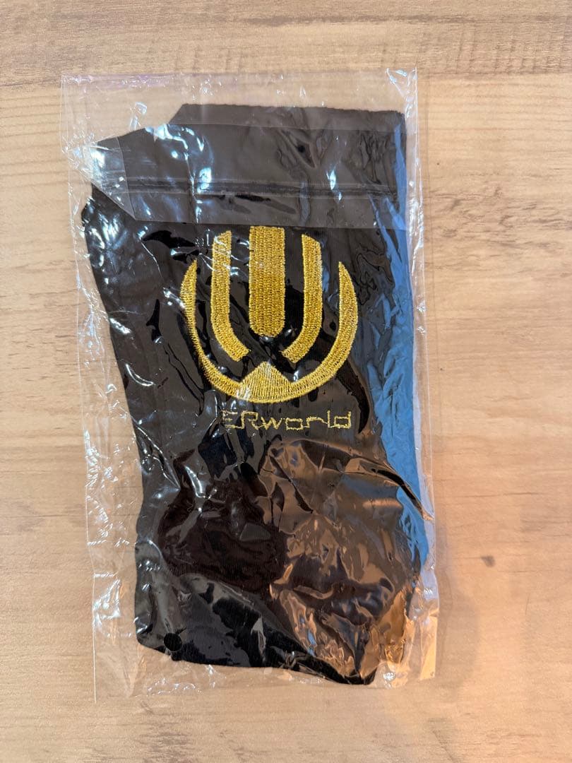 UVERworld 初代グローブ　【未開封】