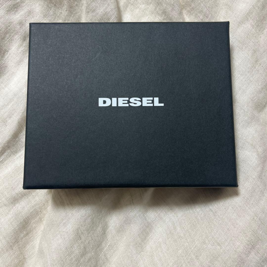 【美品】DIESEL ディーゼル 二つ折り財布 レザー ブラック 箱付き