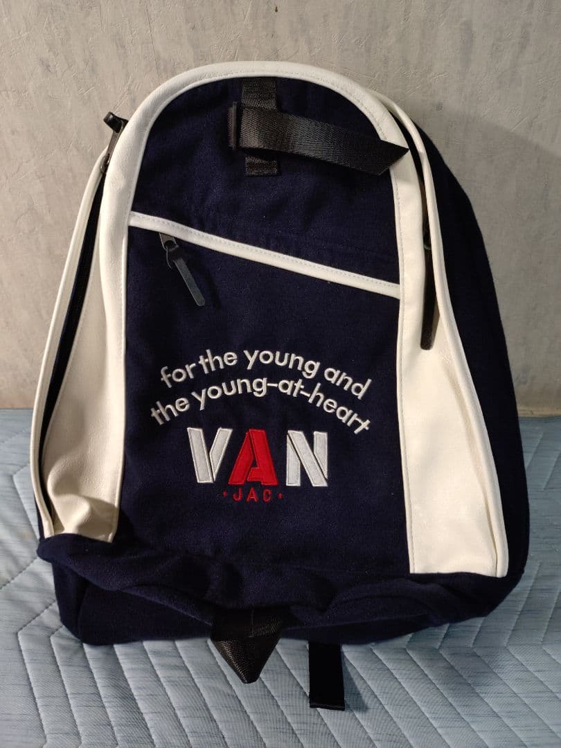 VAN リュック ネイビー