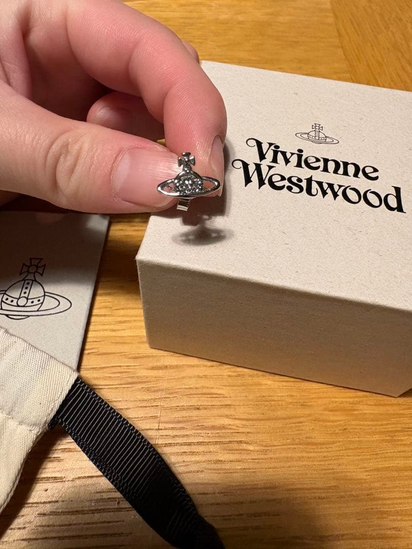 VIVIENNE WESTWOOD シングルピアス ヴィヴィアン