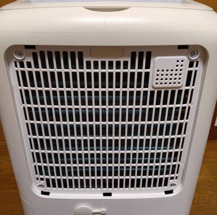 シャープ【美品】衣類乾燥除湿機。