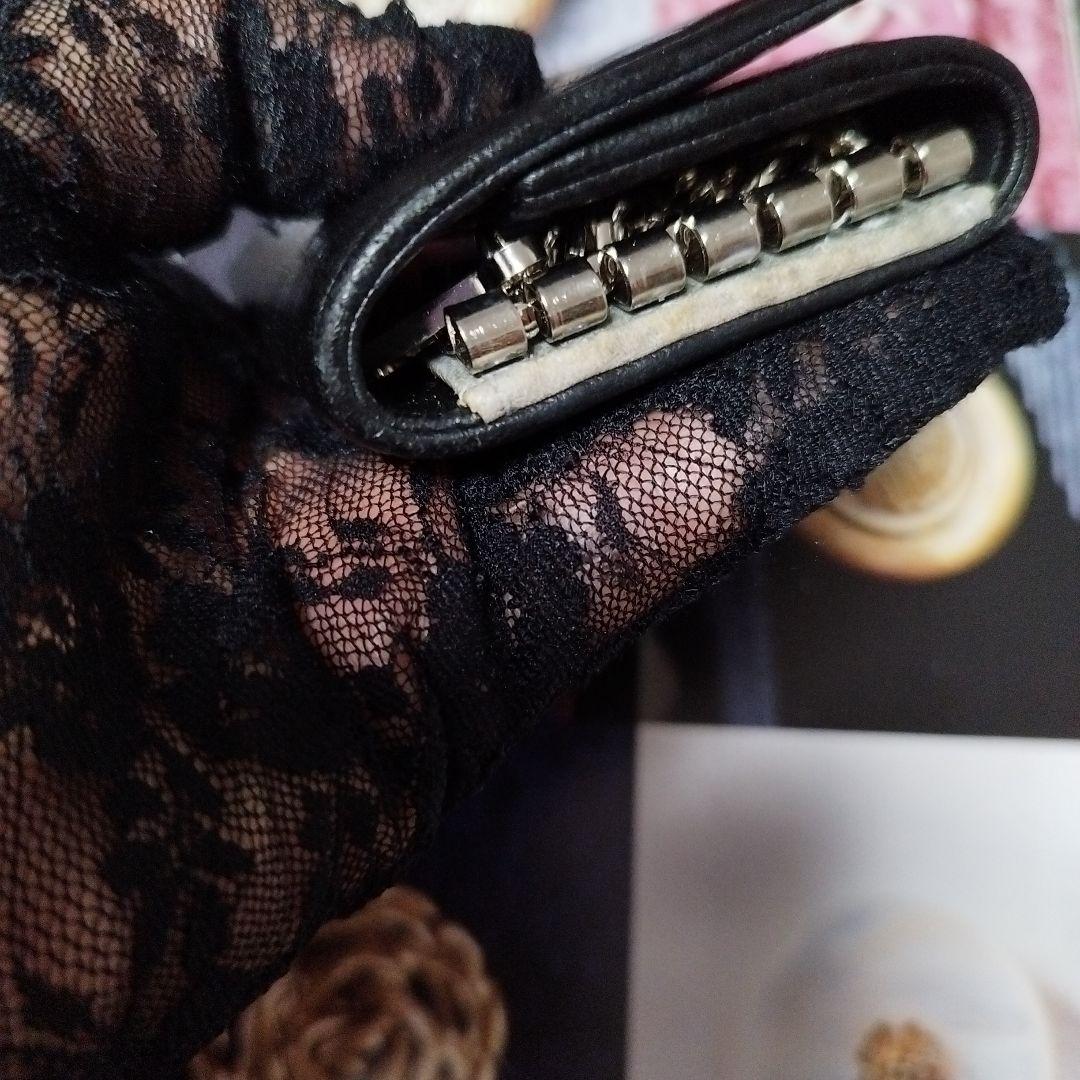 CHANEL ブラック レザー キーケース　斜めがけ