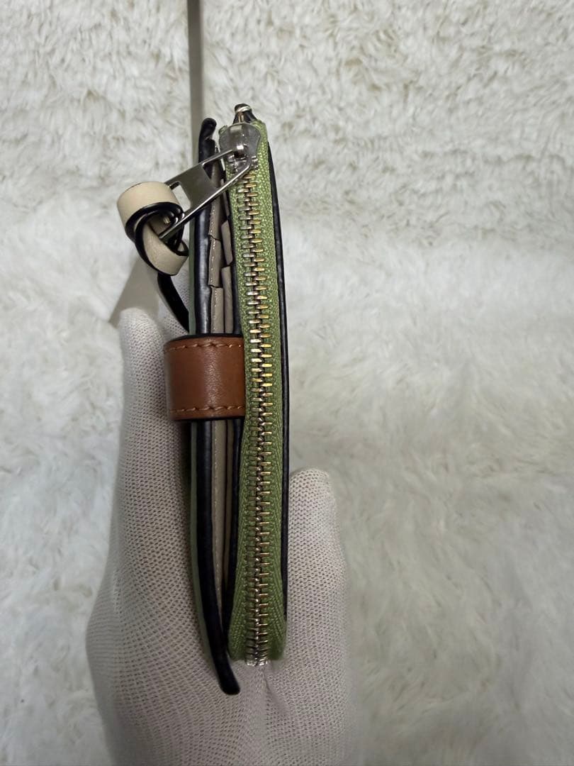 ✨美品✨ ロエベ　折り財布　コンパクトジップウォレット　アナグラム　グリーン