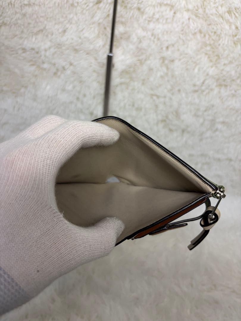 ✨美品✨ ロエベ　折り財布　コンパクトジップウォレット　アナグラム　グリーン