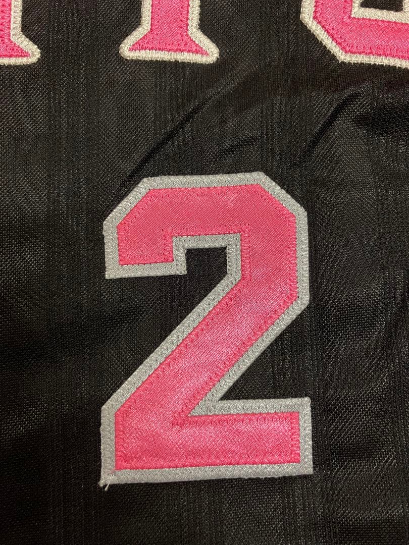 小笠原道大　読売ジャイアンツ　読売巨人軍　ピンク　ユニフォーム　侍ジャパン