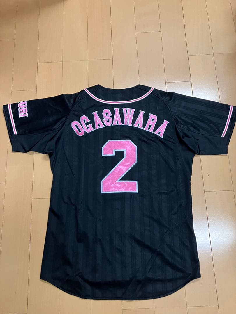 小笠原道大　読売ジャイアンツ　読売巨人軍　ピンク　ユニフォーム　侍ジャパン