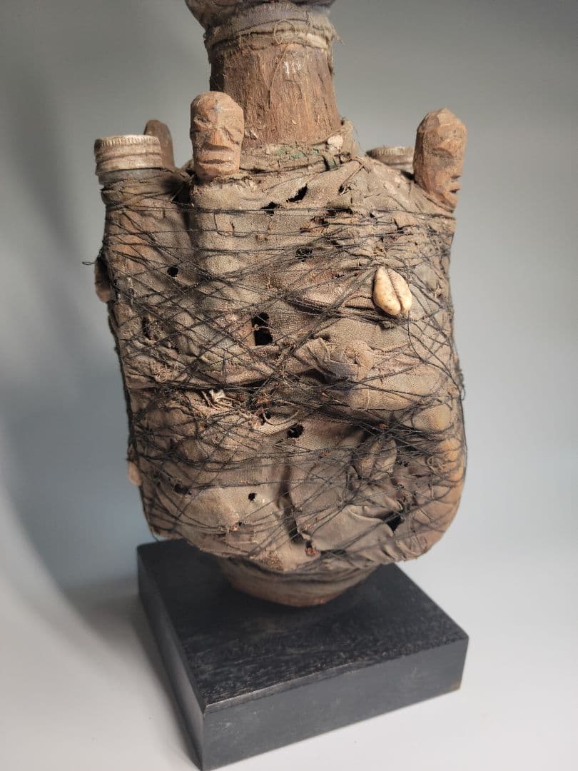 [ダキニ]アフリカ ヴードゥー 呪物 アフリカンアート 木彫り 彫刻