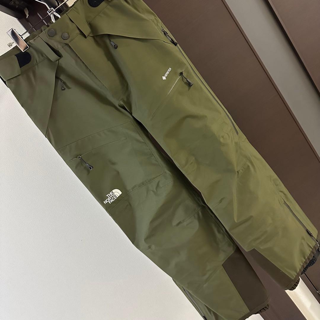 ノースフェイス　スキーウエア　スノボウエア