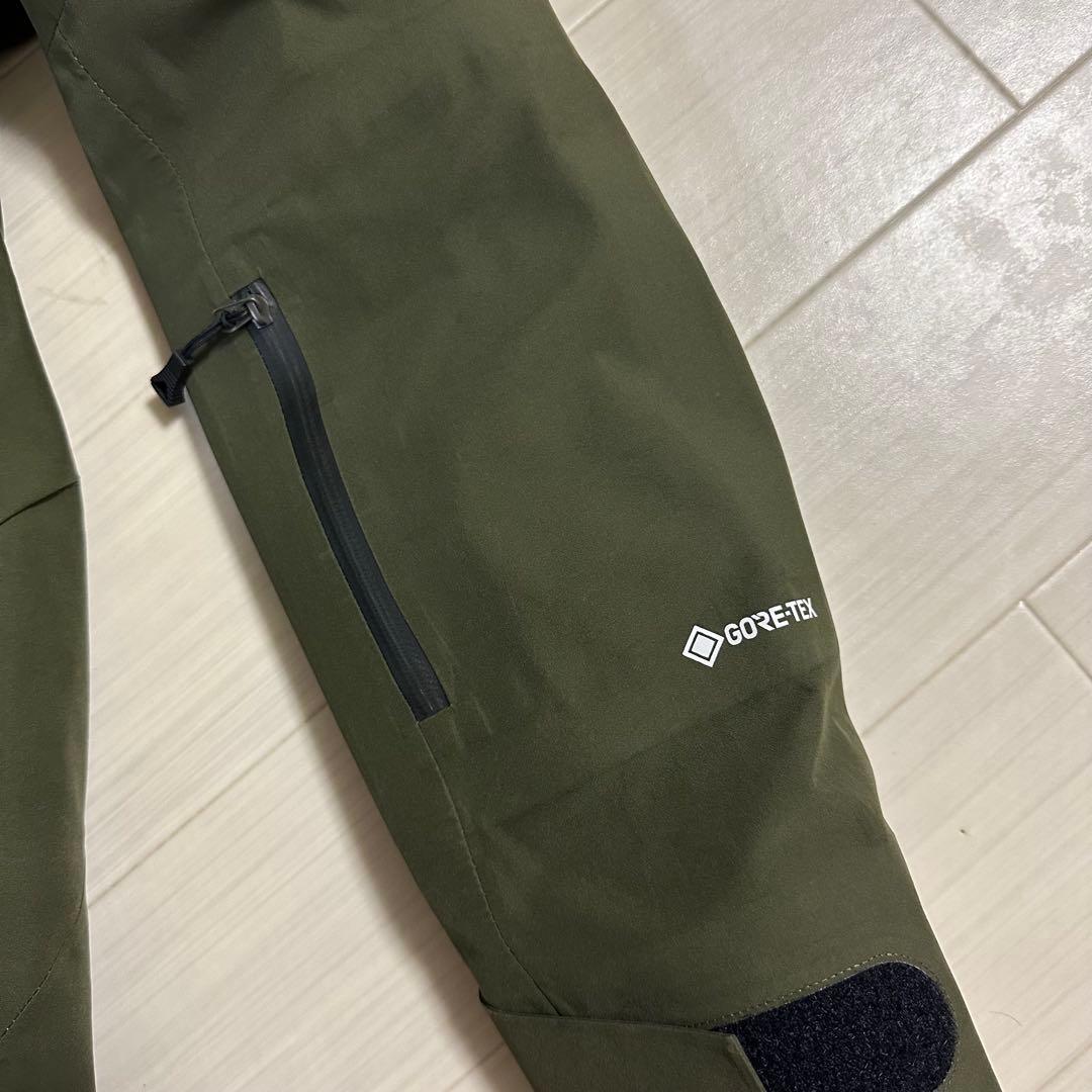 ノースフェイス　スキーウエア　スノボウエア