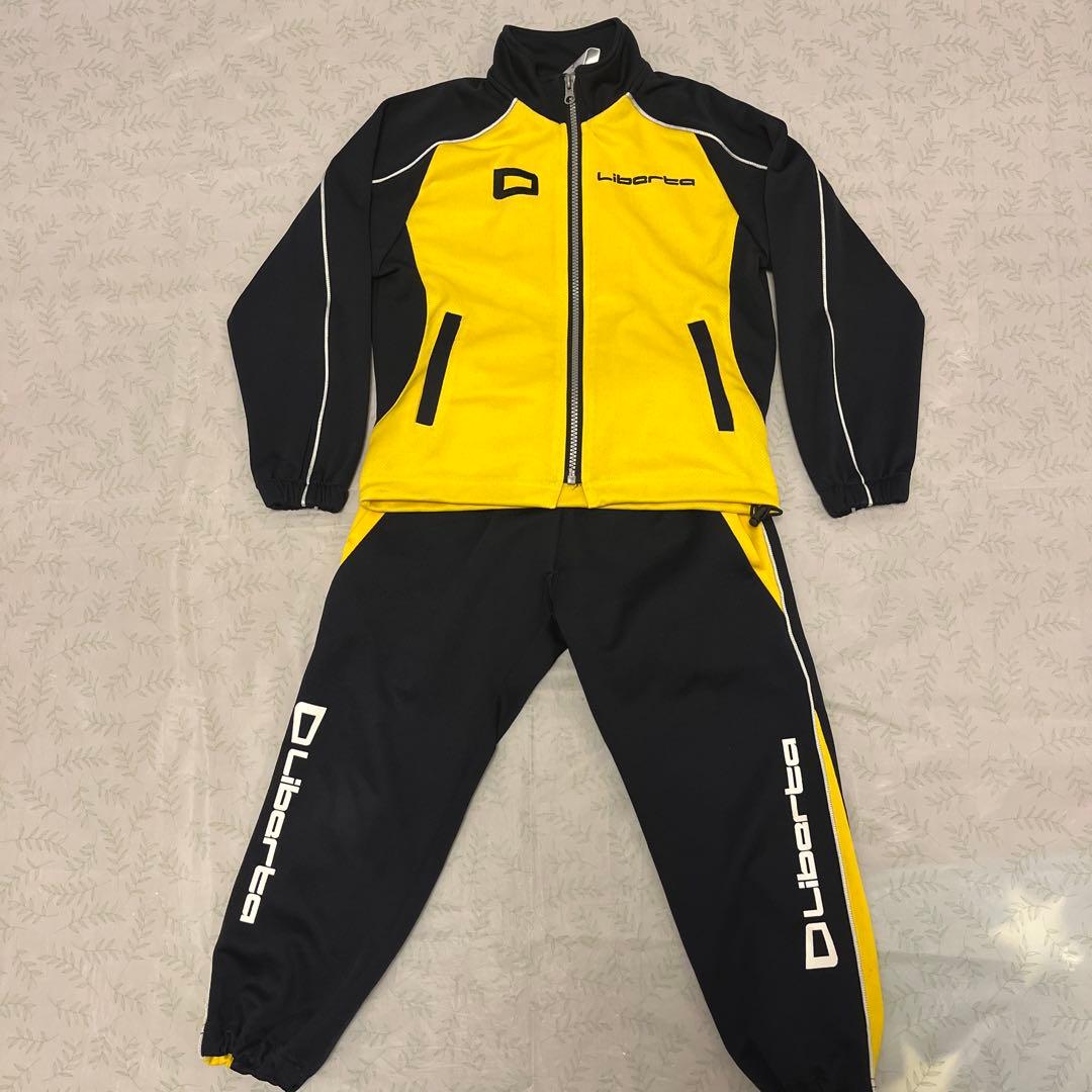 【美品】リベルタサッカースクールジャージ上下　115